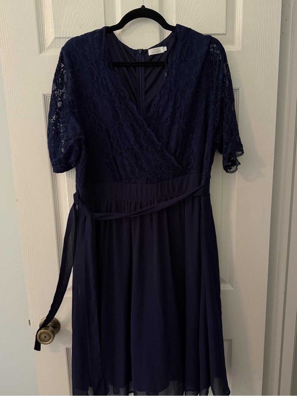 Woman’s formal Navy Lace Wrap-Style Dress size 20